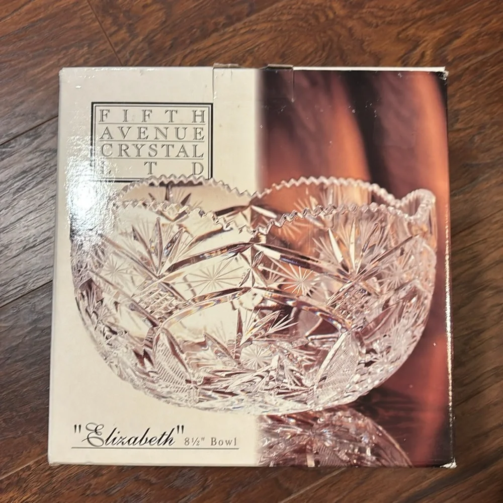 NWT Crystal Bowl “Elizabeth “ by Fifth Avenue crystal LTD